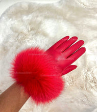 Load image into Gallery viewer, FOX FUR GLOVES
